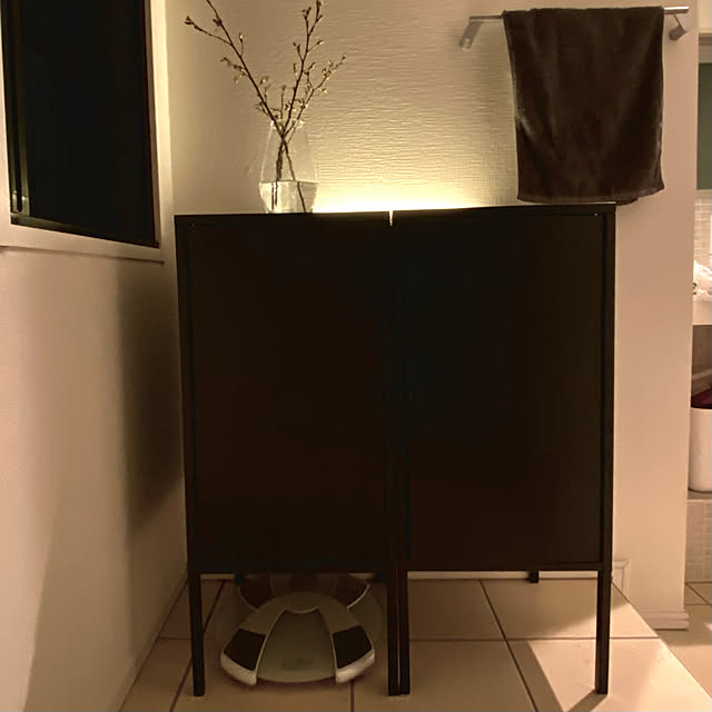 お花のある暮らし,キャビネット,洗面所,IKEA,間接照明,モノトーン,男前,タイル床,Bathroom suteki.momの部屋