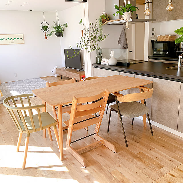 Overview,アデペシュの椅子,モモナチュラルのダイニングテーブル,ダイニング,ナチュラルインテリア,子どもと暮らす,ハンギンググリーン suzumaruの部屋