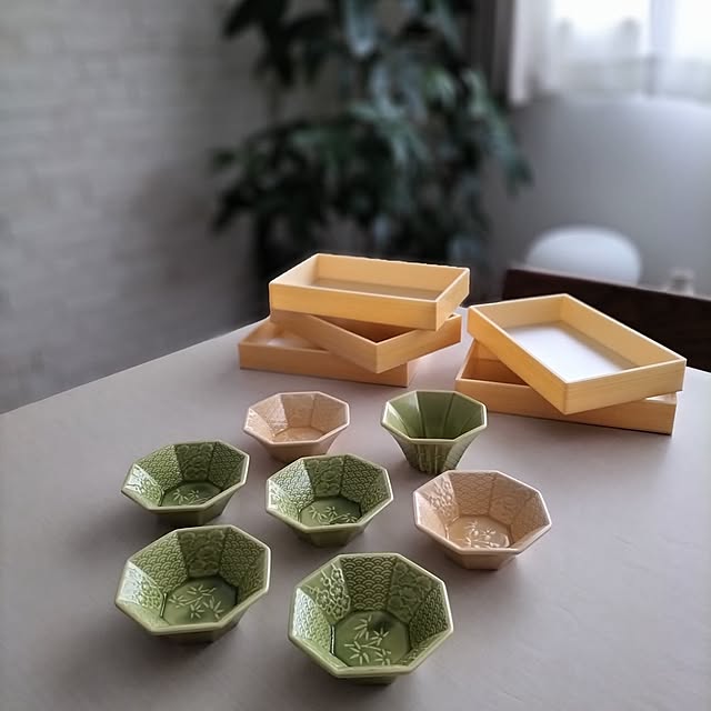 My Desk,買ってよかったもの,暮らしを楽しむ,心地よい暮らし,日々の暮らし,セリア,セリアの器,豆皿,和食器好き,テーブルコーディネート,器好き,リラックス空間,緑のある暮らし coco0.84.の部屋