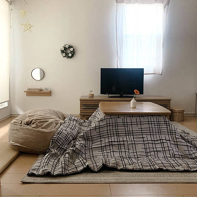 Lounge,シンプルインテリア,こたつ,賃貸アパート,いいね！コメントありがとうございます☆,イケヒコ,見て頂き感謝です♪,クリスマス,無印良品,賃貸,かご収納,冬支度,リース reichelの部屋