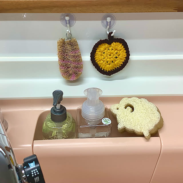 アクリルスポンジ,亀の子たわし,ひつじスポンジ,セリアのソープボトル,セリア,ソープディスペンサー,Kitchen haruminの部屋