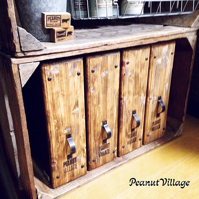 サビ塗装,100均リメイク,カフェ風,男前インテリア,IG→peanut_village ,DIY,木工,ハンドメイド,作り方はブログに載せてます☆,ファイルボックス,Lounge,wagonレシピ PeanutVillageの部屋