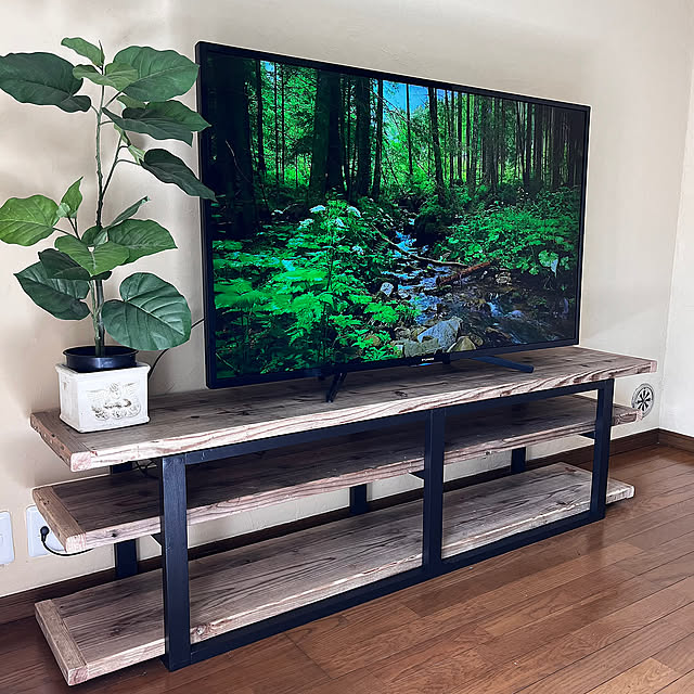 Bedroom,テレビ台,足場板DIY,足場板古材,国産木材,WOODPRO suzuranの部屋