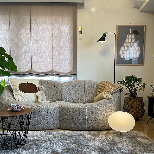 Lounge,リーンロゼ,ソファ,マンション暮らし,ルームランプ,ロゼパンプキン,照明,ラグ,間接照明,ふたり暮らし miruの部屋