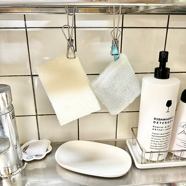 Kitchen,メラミンスポンジ,豆皿,陶器のお皿,ピンチ,吊り下げ,吊り下げ収納,キッチンのスポンジ置き場,スポンジ置き場,北欧,団地,北欧好き,団地でも諦めない！,イベント参加,団地暮らし,100均,100均アイテム miyumiyuの部屋