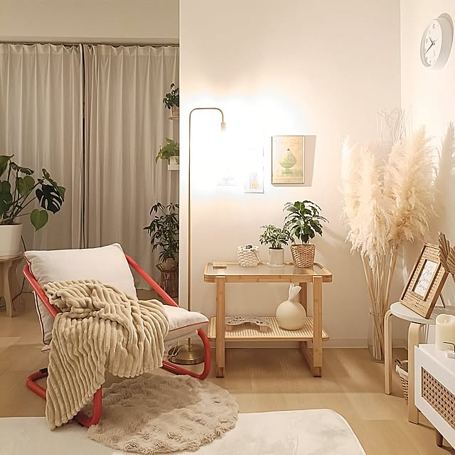Lounge,秋のくつろぎ時間,IKEA,賃貸,秋のインテリア,ナチュラルインテリア,賃貸インテリア,ナチュラルカラー,Temu,アクセントカラー,淡色インテリア,イベント参加,築30年以上,ig→mika_room_2,パーソナルチェア,オッネスタード,ナチュラル素材 Mikaの部屋