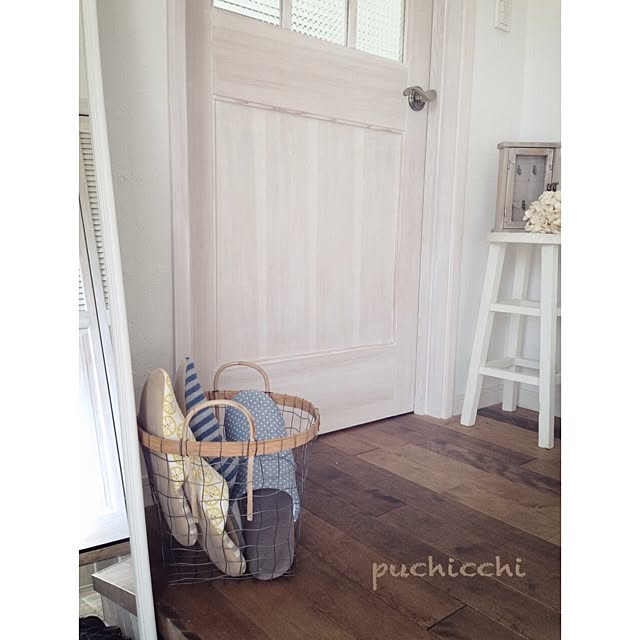 Entrance,スリッパ入れ,IKEAの鏡 puchicchiの部屋