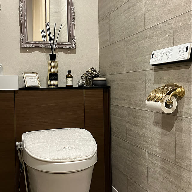 Bathroom,LIXIL,男前,かっこいいインテリア,リヤドロ,ゴージャス感,ルームフレグランス,フレームを飾る,イタリアミラー,クリストフルの写真立て micheの部屋