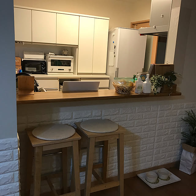 Kitchen,雑然,バルミューダ,ニトリの食器棚,IKEAの椅子,犬と猫と暮らす Kaoriの部屋