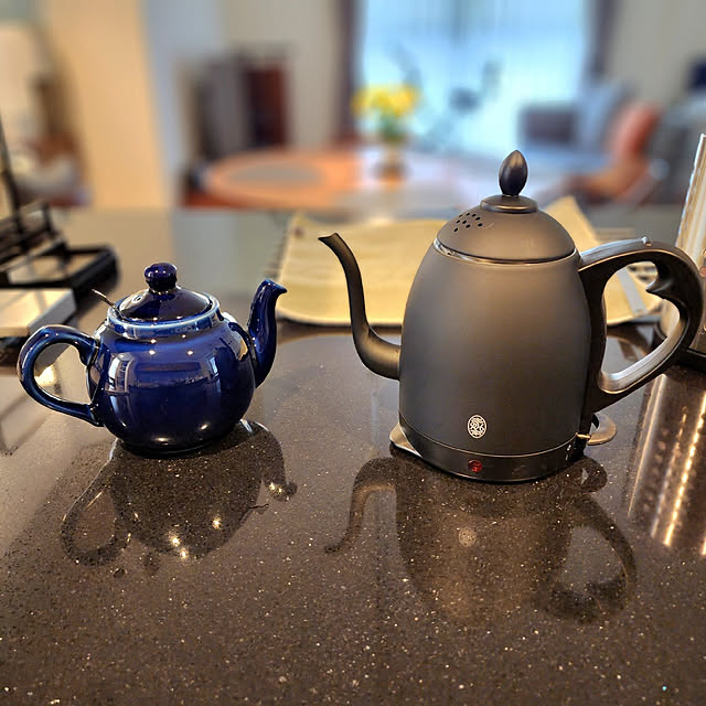 Kitchen,買ってよかったもの,在宅勤務のお供,ロンドンポタリーポット,ラッセルホブス 電気ケトル,Russell hobbs ラッセルホブス Tケトル 電気ケトル,電気ケトル新調しました♡,ネイビー好き,紅茶タイム,黒ポット 75の部屋