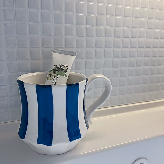 Bathroom,貼るだけ DIY,Before,after,before/after,ストライプ,マグカップ,Afternoon Tea LIVING,SHEIN,タイルシール,差し色,ブルー,夏っぽく,夏の模様替え,夏らしく mako2yaaの部屋