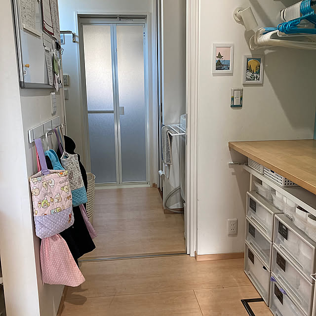 Bathroom,家事室兼通路,プリント隠さない,カワジュン ブラインドフック,子どもの支度コーナー,家事室 兼 収納,通学・通園グッズ収納,子どもと暮らす walking123の部屋