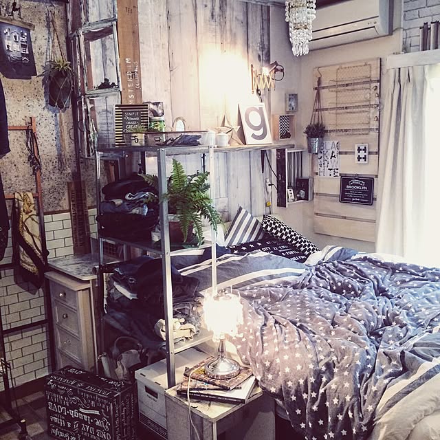 Bedroom,DIY,窓枠,copper,フェイクグリーン,リメイク,壁紙屋本舗,WALPA壁紙,セリア,男前,IKEA,100均,Can☆Do,NO GREEN NO LIFE,ニトリ,しまむら,ダイソー,BONBONHOME,板壁DIY,コンクリート風壁紙 painmomoの部屋