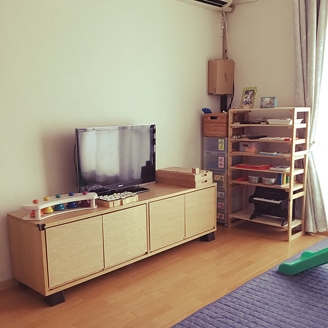 Lounge,おもちゃ収納,暮らしやすく,スタッキングキャビネット,収納しすぎない,少ないもので暮らしたい,シンプルライフ,お掃除ロボット対応♡,無印良品,テレビ台,ダイソー yumiffyの部屋