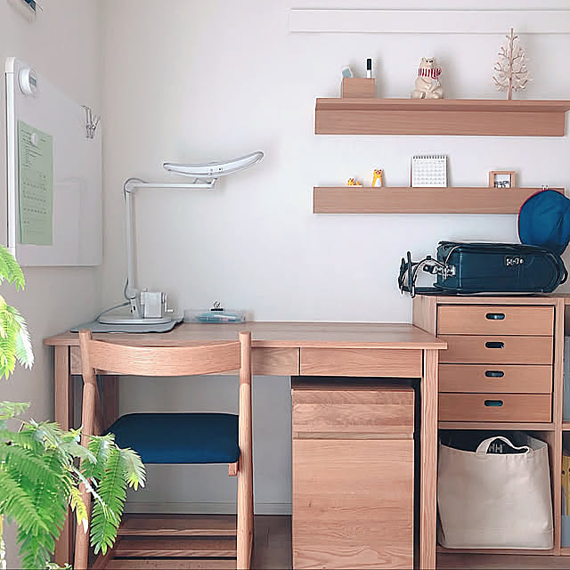 余白のある暮らし,無印良品 収納,壁に付けられる家具,ミニマリスト,暮らしを整える,すっきり暮らす,無印良品,快適な暮らし,スッキリ暮らしたい,シンプルライフ,マンション,無印良品と暮らす,シンプルな暮らし,持たない暮らし,快適な空間,暮らし,無印良品で暮らす,学習スペース,学習机,学習デスク,リビング学習,My Desk iwamayuの部屋