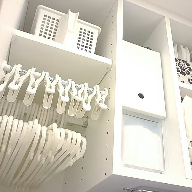 Bathroom,トイレ・お風呂掃除用品,10000人の暮らし,●●の置き場所,イベント参加,白化進行中,ホワイトインテリア,シンプルモダン,100円SHOP,セリア,突っ張り棒,洗濯挟み,無印良品,ファイルボックス,追加ロッカー,ファスナーケース,洗濯機上の棚,洗濯機上収納,洗面 収納,ハンガー 収納,洗濯バサミ 収納 yucarinaの部屋