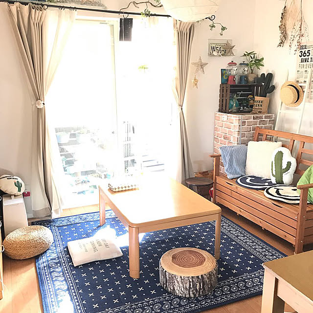 Overview,西海岸風,ナチュラルも男前も好き,ナチュラルインテリア,ニトリ,切り株クッション,バンダナ柄,しまむらのラグ,しまむら,カーペット,ホットカーペット,模様替え,ラグ youkoの部屋