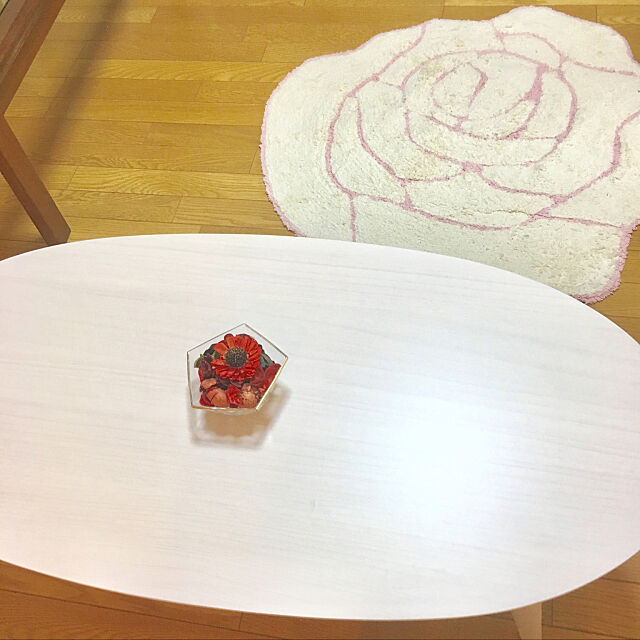 My Shelf,イケヤのドライフラワー,薔薇のラグマット,イケヤのリビングテーブル MARIRINの部屋