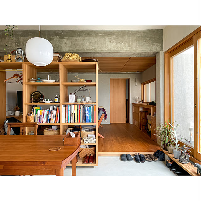 マイホーム計画,木のある暮らし,中古マンション,マイホーム記録,リフォーム・リノベーション,暮らしの記録,リノベーション,マイホーム,お気に入り,北欧,土間のある暮らし,モルタル壁,観葉植物,テーブル,木製建具,杉フローリング,照明,軒天 木目,Lounge takhuisの部屋