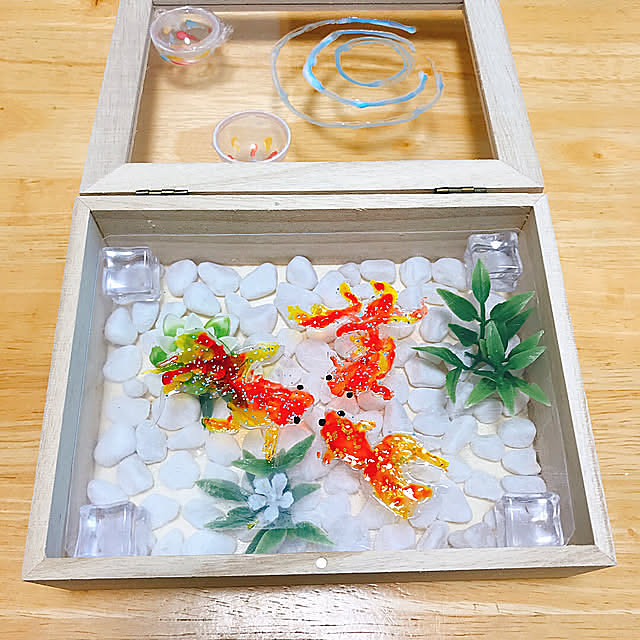 My Desk,金魚箱,DIY BOX,4枚投稿です♡,複数枚投稿です,ダイソー100均の材料です,自由工作,夏,賃貸でも楽しく♪,RC の素敵なご縁に感謝♡,いいね、コメントに感謝です(ᐥᐜᐥ)♡ᐝ,コメントお気遣いなく(⁎ᴗ͈ˬᴗ͈⁎),いつも見てくださって感謝です(^^),訪問やコメントが行き届かずごめんなさい,皆さん優しい❤︎,夏休みの工作,夏休み,夏の思い出 natsuの部屋