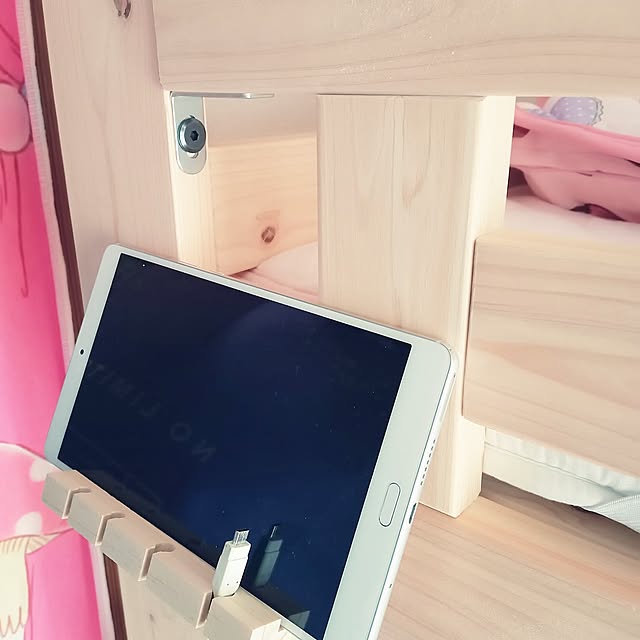 Bedroom,賃貸,２LDK,二段ベッド,充電ステーション,充電コーナー,充電スペース,タブレット置き場,タブレットスタンド,タブレット,Ｓ字フック,Ｓ字フック利用,ダイソー,Daiso,子どもと暮らす,子どものいる暮らし,子ども部屋,子どものいる生活,子どもスペース,子ども部屋 女の子,複数枚投稿 mahiro34の部屋