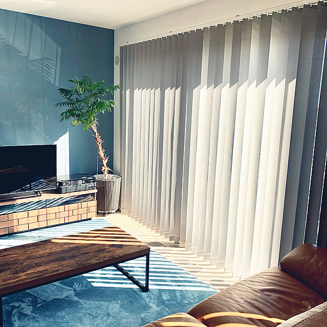 タチカワブラインド,リビングテーブル,注文住宅,セキスイハイム,スマートパワーステーション,マイホーム記録,ソファーのある暮らし,ブルックリンスタイル,あったかハイム,バーチカルブラインド,ニトリのテーブル,ストリートテイスト,Lounge Yumi-springの部屋