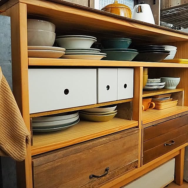 Kitchen,食器棚,暮らしの投稿,賃貸暮らし,DIY,HARIO,HARIOスタッキング耐熱ガラスコンテナ,ダイソー保存容器,IWAKI,iwaki パック＆ぼうる,食器棚の見直し toukoの部屋