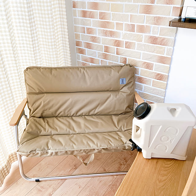 折りたたみソファ,ウォータータンク,キャンプ,キャンプギア,DOD キャンプ用品,ナチュラルカラー,ナチュラルインテリア,レンガ壁,ナチュラル,My Shelf pomupomuの部屋
