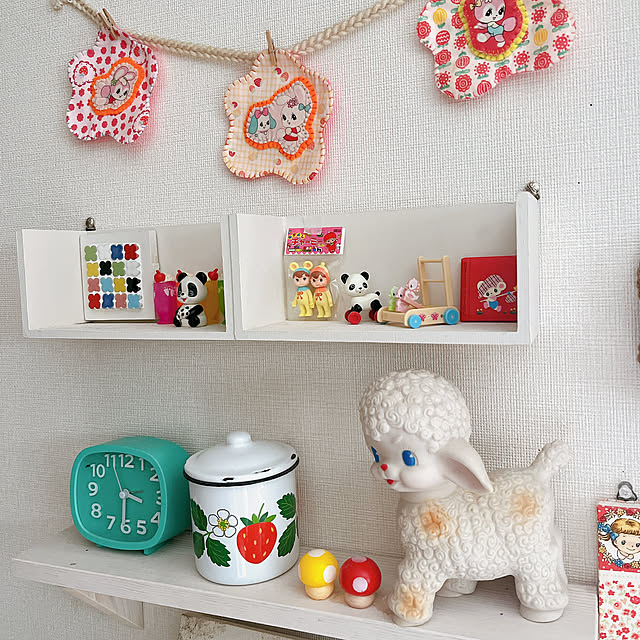 コメントお気遣いなく♡,チャーミーちゃん,セリアので作った棚,レトロ,On Walls moco.nの部屋
