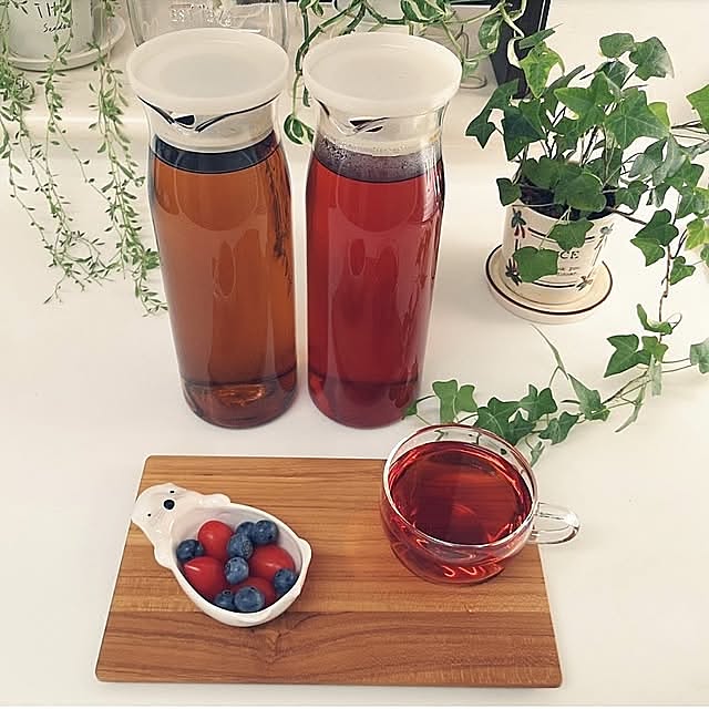 Kitchen,ピッチャー,耐熱ガラスピッチャー,無印良品,ルイボスティー,麦茶,ミニトマト,ブルーベリー,庭の収穫物,夏,アイビー,癒し,癒しの空間,お気に入り,季節を感じる暮らし,２枚投稿 ku-garnet18の部屋