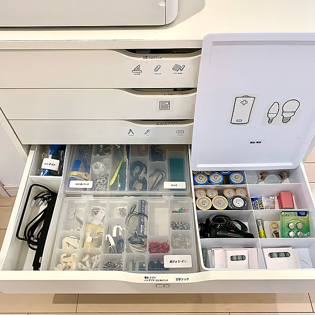 はんだごて,はとめパンチ,フック収納,画鋲収納,電池収納,引き出し収納,IKEA,Daiso,収納好き,セクションケース,My Shelf kittyの部屋
