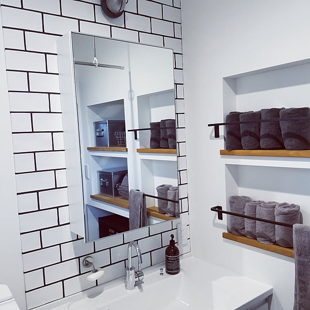 Bathroom,インダストリアル,ジャーナルスタンダートファニチャー,男前インテリア,新築,ACME,ねこと暮らす。,漆喰,ねこ,マイホーム記録,マイホーム,ねこと暮らす,ブルックリン,カリフォルニア,男前,名古屋モザイクタイル,ニッチ,ねこのいる日常,セリア,ダルトン,ホームコーディ,マーチンソンヒューム temiの部屋