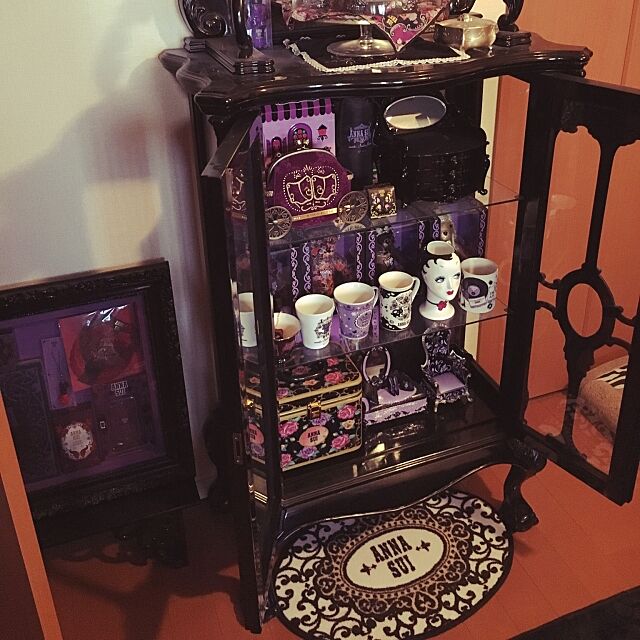 My Shelf,ゴシック,黒家具,猫脚家具,ANNA SUI zundaの部屋