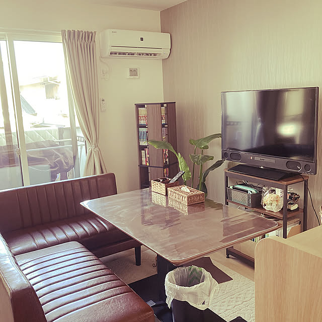 昇降式テーブル,コーナーベンチ ダイニング,ダイワリビング,d-room,ニトリ,シンプル,カフェ風,北欧,ナチュラル,収納,フェイクグリーン,Lounge misa-kingの部屋