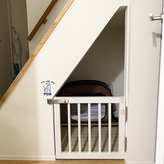 Bedroom,階段下有効活用,階段下,隙間収納,ナチュラルインテリア,リノベーションハウス,木製品が好き♡,2枚投稿です♡,犬のいる暮らし,わんこのいる暮らし AONAの部屋