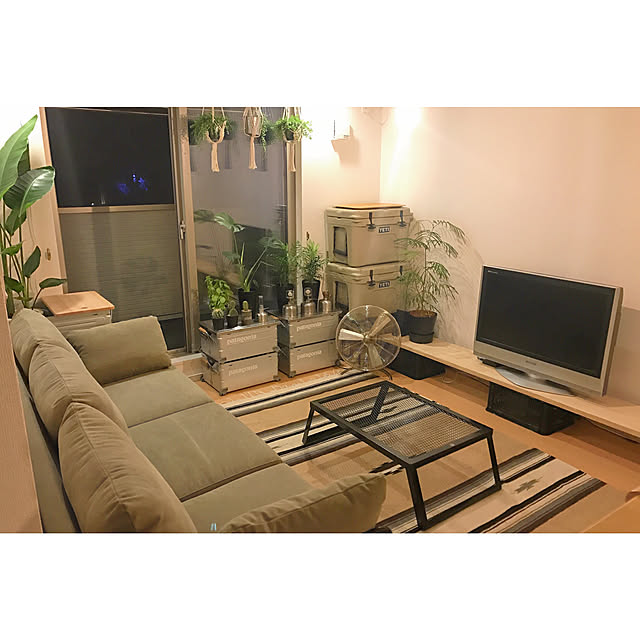 Lounge,観葉植物,Helinox,シェルフコンテナ,GOOUTLivin',DIY,アウトドアライフ,アウトドア,thearth,アウトドア用品,アウトドアリビング,GOOUT,カリフォルニアスタイル,Snowpeak,unico ソファ,アウトドアインテリア,YETI TKLifeの部屋