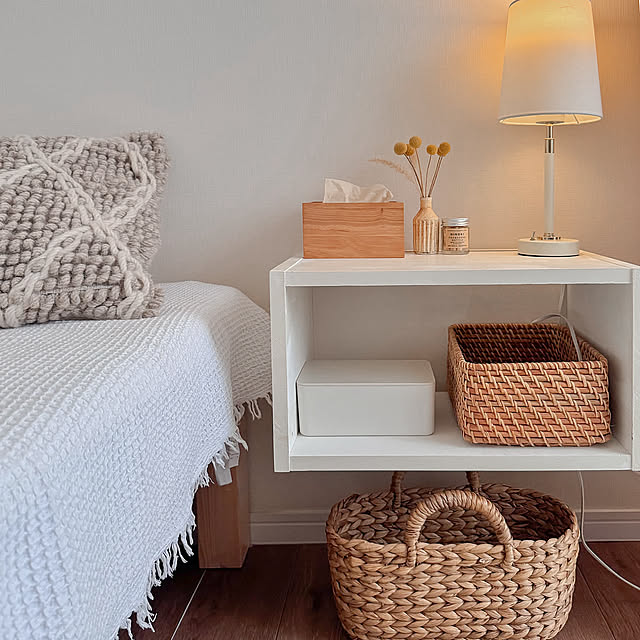 Bedroom,DIY,ナチュラル,賃貸インテリア,賃貸DIY,無印良品,壁面収納,かご収納,暮らしを楽しむ,浮かせる収納,スタンドバー m.rの部屋