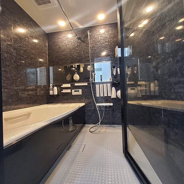 Bathroom,バスルーム,NITORI,ディスペンサーボトル,LIXIL,LIXILのお風呂,ホテルライク,ホテルライクな暮らし bellの部屋