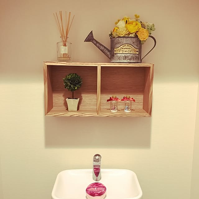 Bathroom,ウォールシェルフ,ダッフィー,造花,ニトリ iromakimakiの部屋