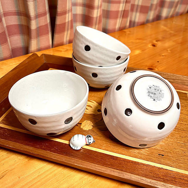 Kitchen,活躍しそう?!,猫の箸置き,ついついが多い,食洗機対応,ニャンチェック,ねこのいる風景,ねこと暮らす,ねこのいる日常,和風ドット柄どんぶり,丼,ドット柄,ダイソー,丁度いいシリーズ② yumiの部屋