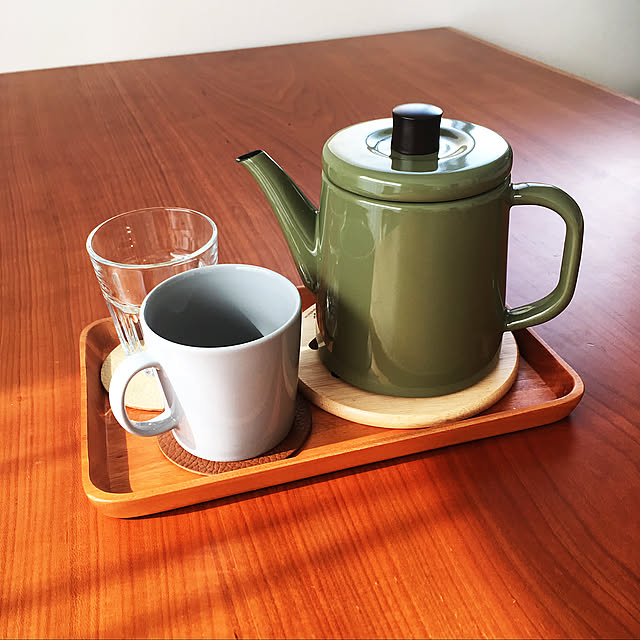 ケトル,ポット,レザーコースター,キャトルセゾン,オリーブ,ポトル,野田琺瑯,北欧,カフェ風,Iittala,イッタラ,My Desk sakuの部屋
