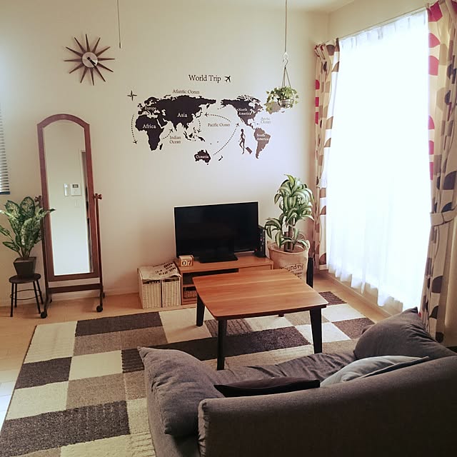 Lounge,1LDK,2人暮らし,ニトリ,こたつテーブル,ウォールステッカー,フェイクグリーン,こたつ Mikaの部屋