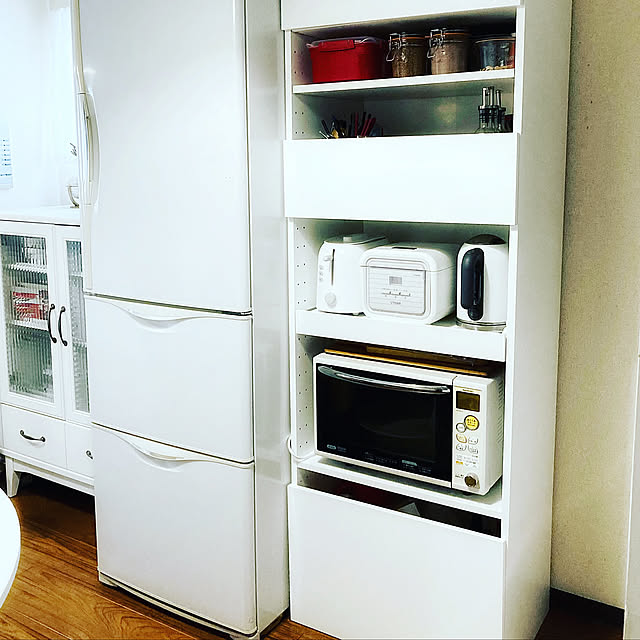 Delonghiトースター,DeLonghiのトースター,デロンギトースター,デロンギ,デロンギケトル,DeLonghi電気ケトル,DeLonghi,DIY,キッチンキャビネット,IKEAのキッチンキャビネット,メトード,METOD,狭い部屋,ひとりぐらし,1LDK,シンプルインテリア,ホワイトインテリア,古い賃貸,縦長リビング,IKEA,一人暮らし,大人一人暮らし,狭い家,古いマンション,縦長LDK,Kitchen Chisの部屋