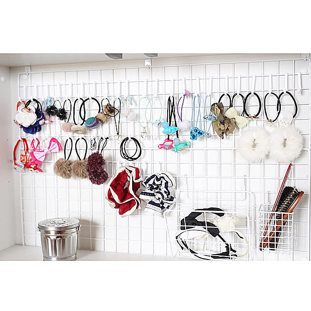 My Shelf,ヘアアクセサリー収納,100均,シンプルインテリア,ゆるめミニマム,ig▷@itou58,シンプリスト,引き算インテリア,平屋,ゆるりとすっきり暮らす,すっきりとした暮らし,シンプルライフ,暮らしを楽しむ,シンプルデザイン,すっきりと暮らす,日々の暮らし,すっきり暮らしたい,暮らし,ナチュラルインテリア,ワーキングマザー,いつもありがとうございます♪ yuiの部屋