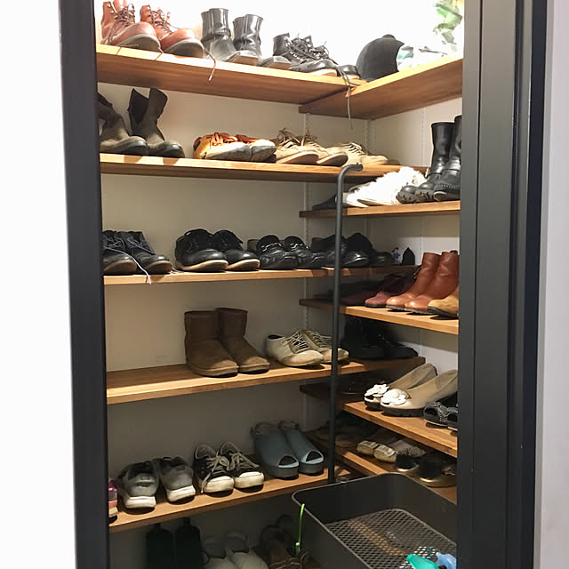 Entrance,コート掛け,バスケットトローリー,可動棚,シューズクローク,玄関収納 kan2の部屋