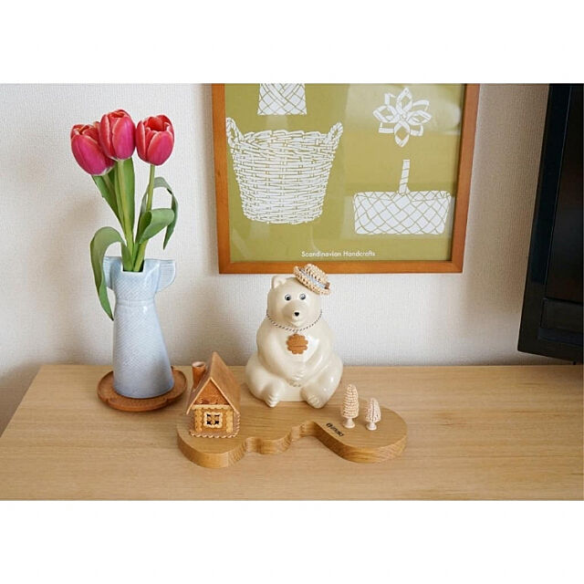 My Shelf,北欧インテリア,花のある暮らし,白くま貯金箱,チューリップ,白樺雑貨 shima_shimaの部屋