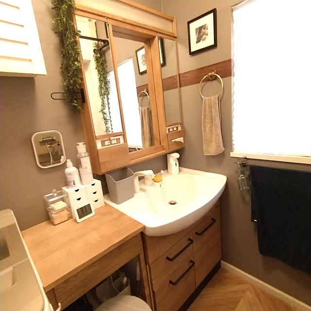 Bathroom,洗面スペース,古い洗面台,洗面台リメイク,脱衣所 DIY,賃貸DIY,DIY,賃貸インテリア,引き出しDIY,オムニウッティ 20リットル,床DIY,ずぼら主婦,リメイクシート,かべがみ道場 nanaの部屋