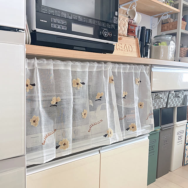 Kitchen,スリコのカフェカーテン,スリコ,ナチュラル,雑貨,カフェ風,北欧,癒し,我が家,北欧ナチュラル,建売住宅,北欧風インテリア,北欧風雑貨,北欧インテリアに憧れる,建売住宅だけど可愛く☆ akiko-ovの部屋