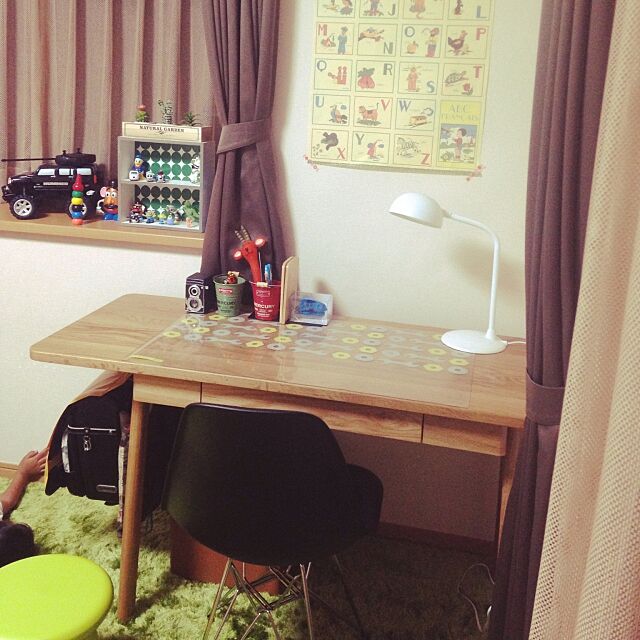 My Desk,イームズチェア,子供部屋,アクタスの机,ダイソー,学習机 Yukoの部屋