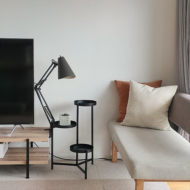 Lounge,テレビボード,リノベーション,かご収納,中古マンション,植物初心者,こどもと暮らす,多灯照明,プラントスタンド,照明器具 nokonokoの部屋